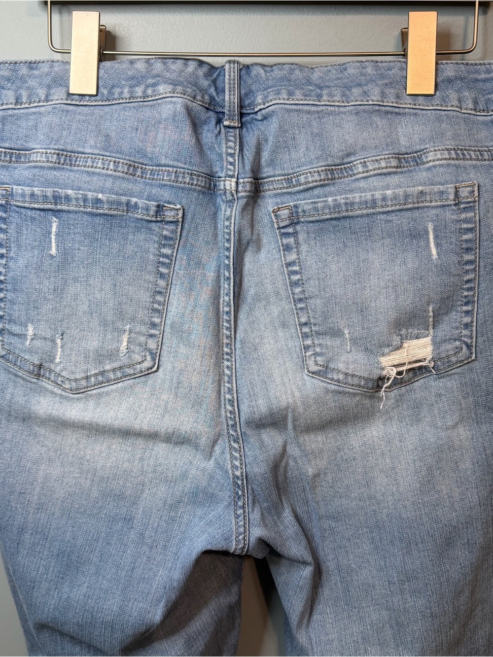 Torrid Vintage Stretch Boyfriend Straight Distressed Light Wash Jeans Size 18R - Picture 11 of 16